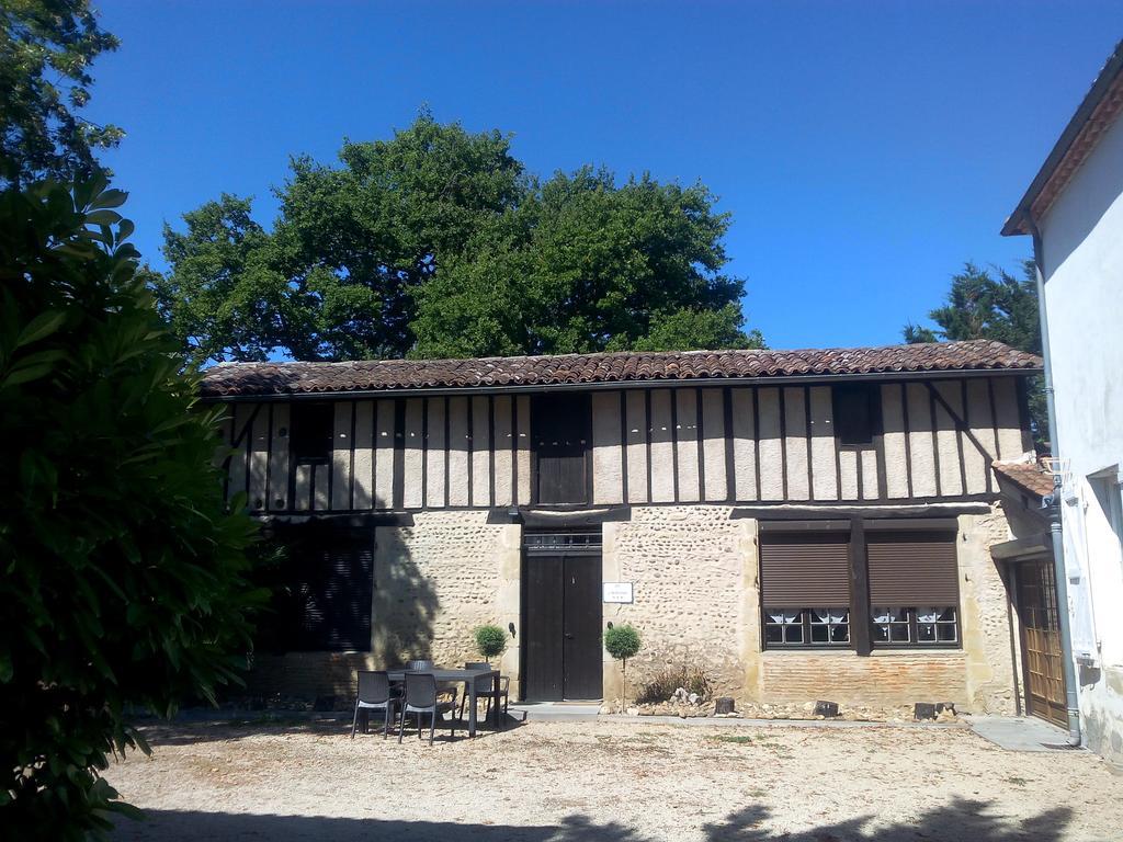 Les Gites De Castera Aire-sur-lʼAdour Eksteriør billede