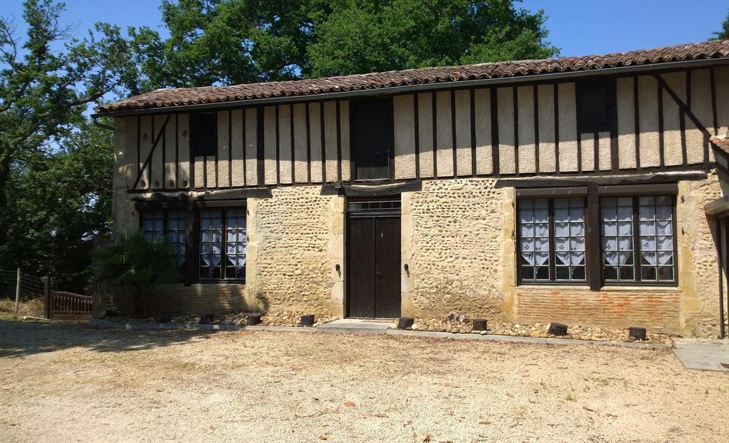 Les Gites De Castera Aire-sur-lʼAdour Eksteriør billede